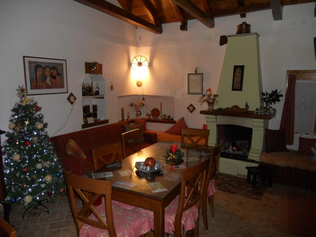 Agios Lavrentios Sarafis Guesthouse מראה חיצוני תמונה